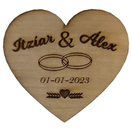 Imán de madera artesanal con dibujo y nombre personalizado para empresas, bodas o eventos con forma de Corazón