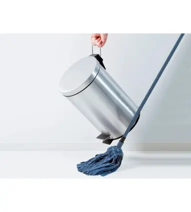Papelera metalica q-connect con pedal cromada 32x21 cm capacidad 6 litros