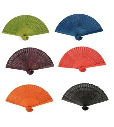 ABANICO DE MADERA CALADO EN BOLSA DE ORGANZA