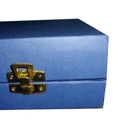 Estuche Grande de gran calidad con cierre e interior forrado de 54 x 44 x 6 cm