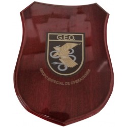 Metopa madera con forma 19 x 14,5 cm escudo GEO Color