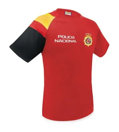 CAMISETA BANDERA ESPAÑA DRY & FRESH ROJO con escudo y texto de Policía Nacional