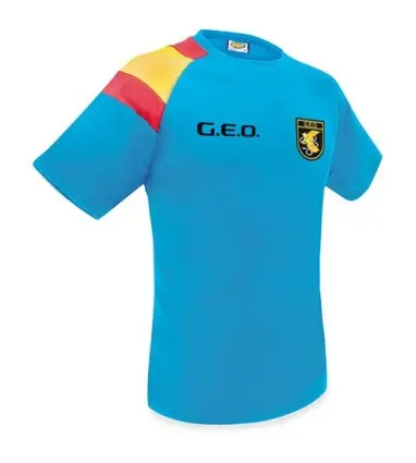 CAMISETA BANDERA ESPAÑA DRY & FRESH Azul Claro con escudo y texto de GEO