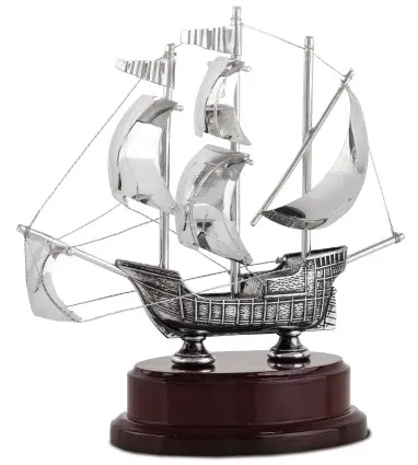 Barco Carabela Santa María en varias medidas