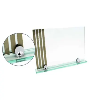 Trofeo Metopa Cristal 23 x 31 cm con Tira Dorada en caja Negra